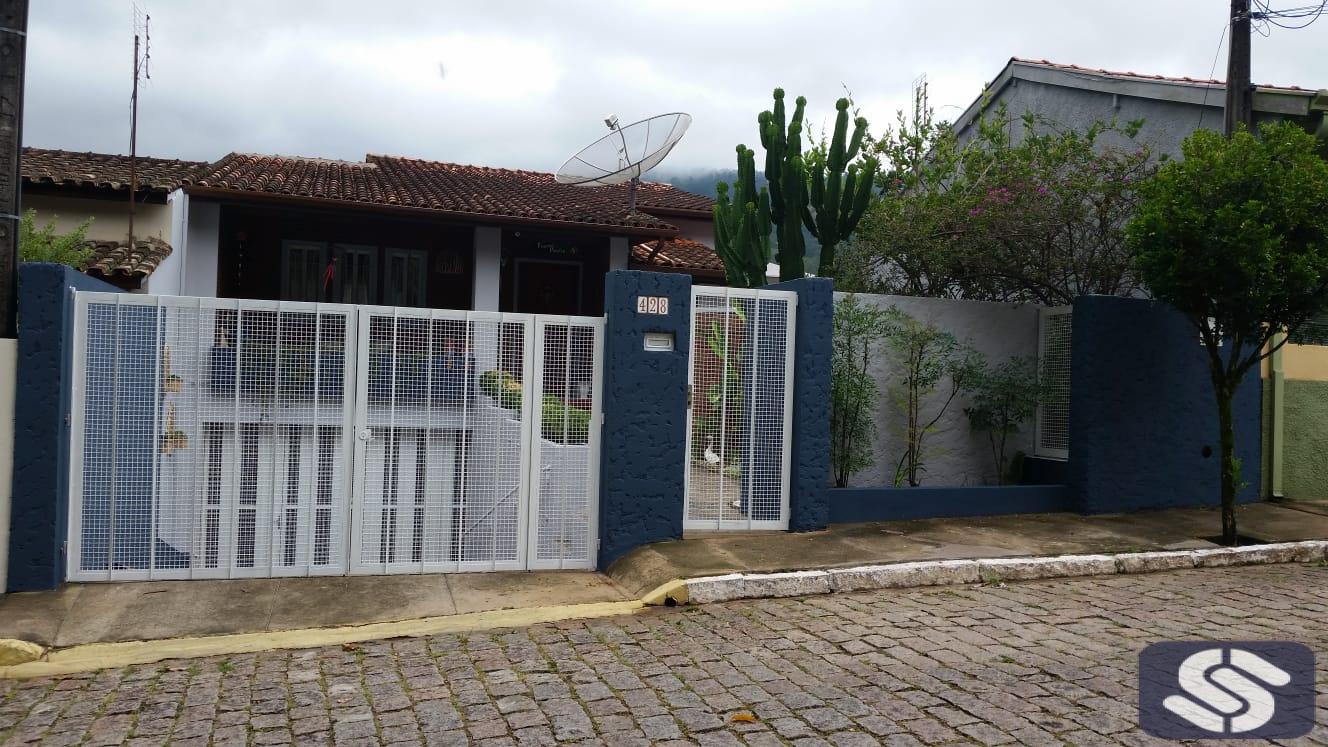 CASA Á VENDA EM MONTE ALEGRE DO SUL