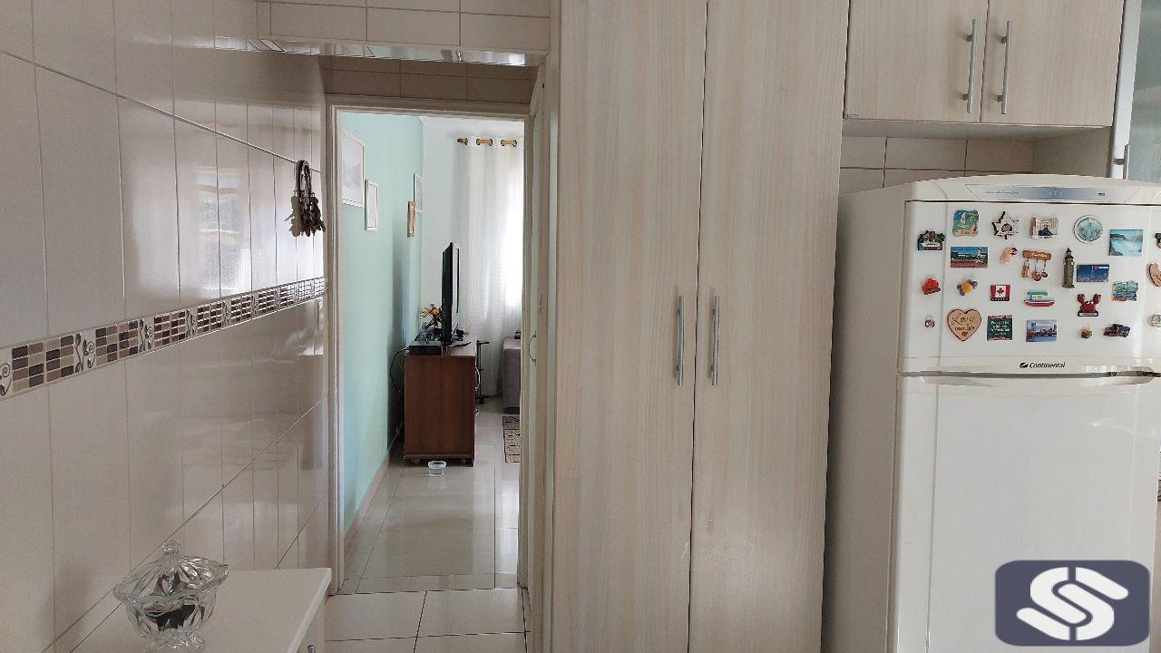 CASA À VENDA 155 M² 2 DORMITÓRIOS E GARAGEM PARA 4 VEÍCULOS NO JARDIM SÃO JOSÉ