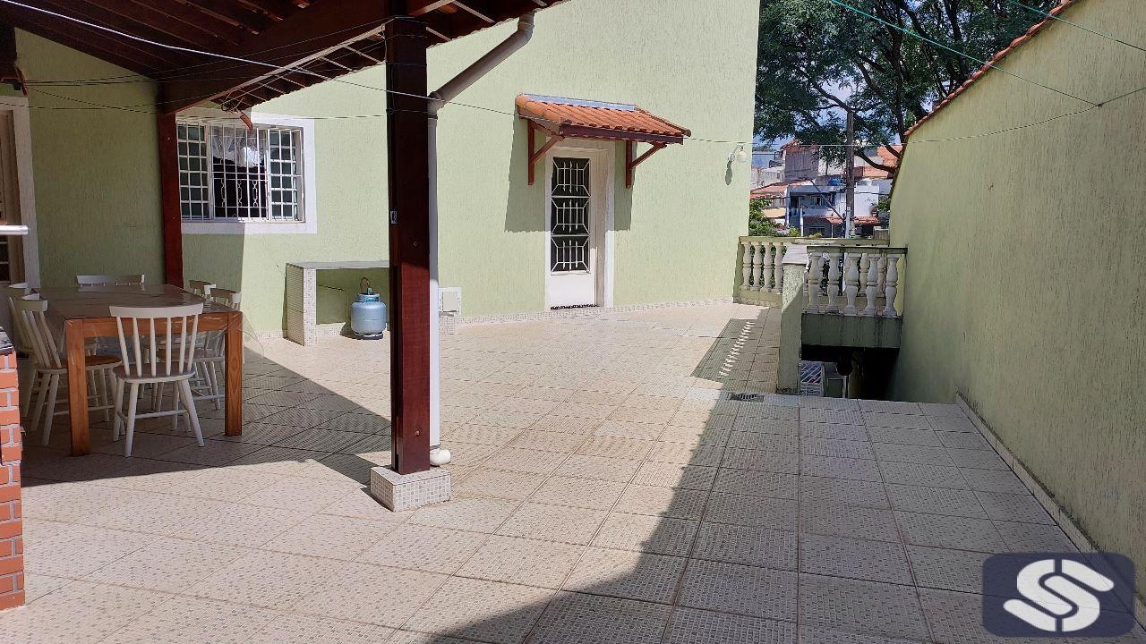 CASA À VENDA 155 M² 2 DORMITÓRIOS E GARAGEM PARA 4 VEÍCULOS NO JARDIM SÃO JOSÉ