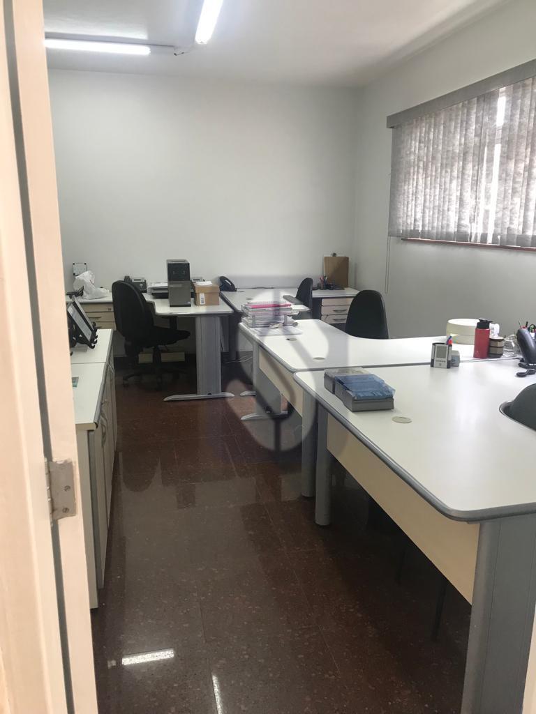 SOBRADO COMERCIAL PARA LOCAÇÃO 720 M² 5 SALAS DE TRABALHO E 2 SALAS DE REUNIÃO