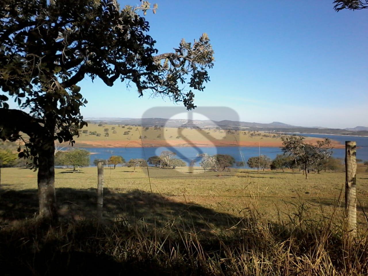 Fazenda á venda em Capitólio MG.